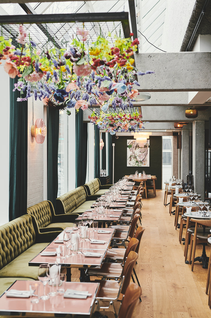 RESTAURANT HOLLY